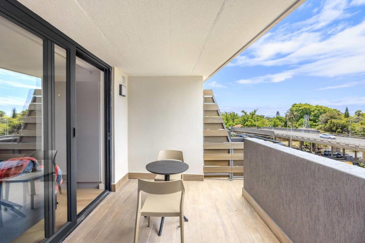Newlands Peak Aparthotel By Totalstay Кейптаун Екстериор снимка