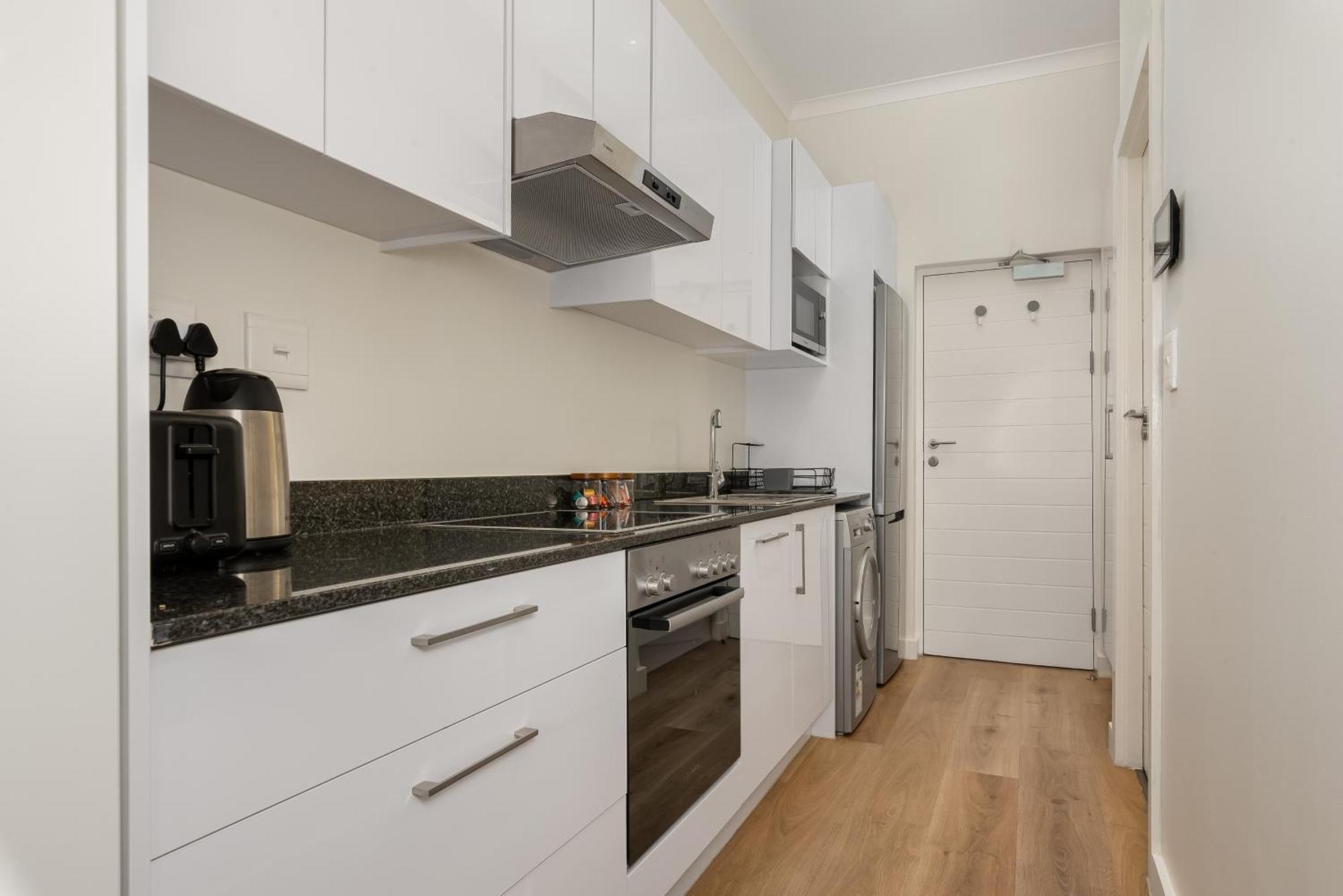 Newlands Peak Aparthotel By Totalstay Кейптаун Екстериор снимка
