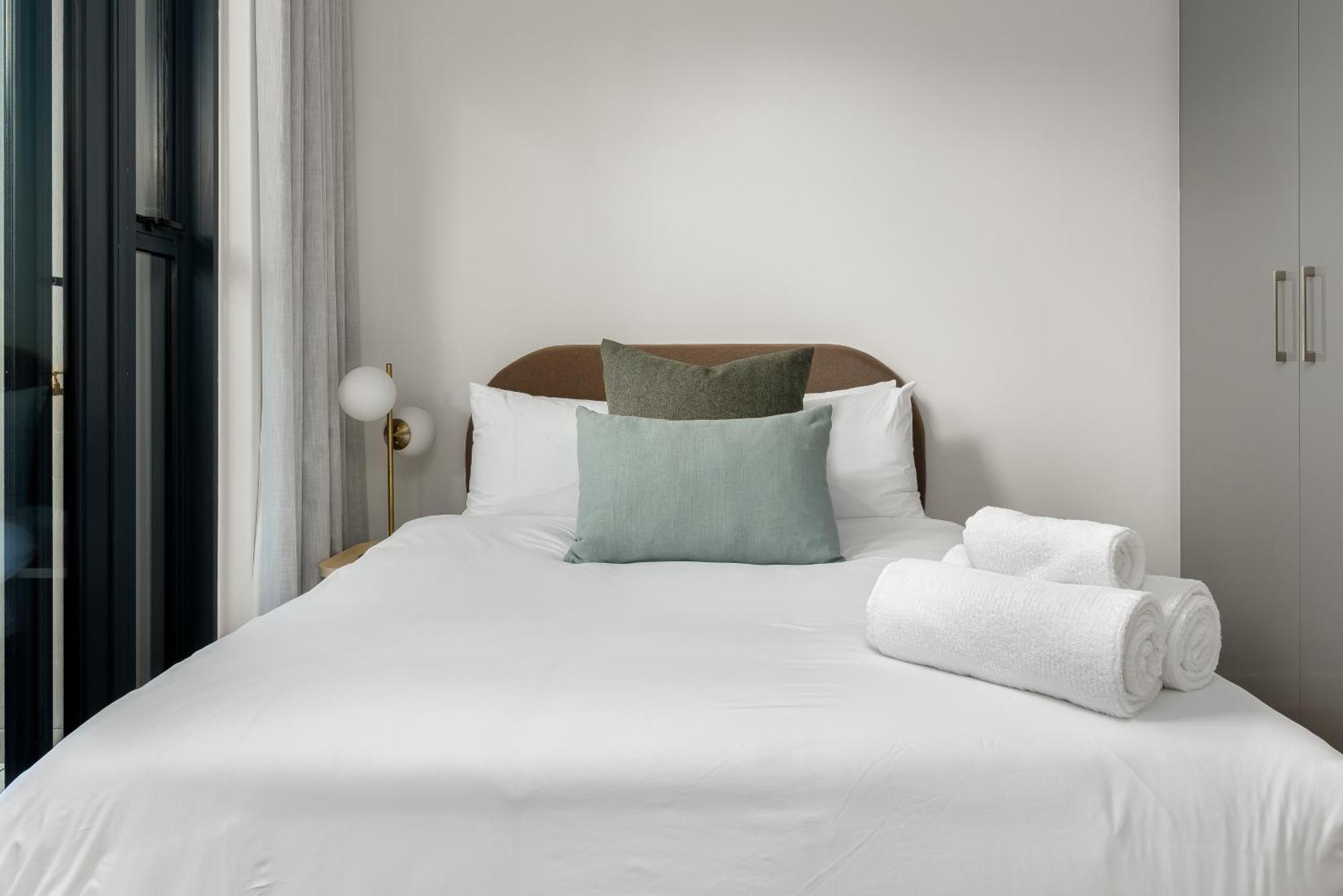 Newlands Peak Aparthotel By Totalstay Кейптаун Стая снимка