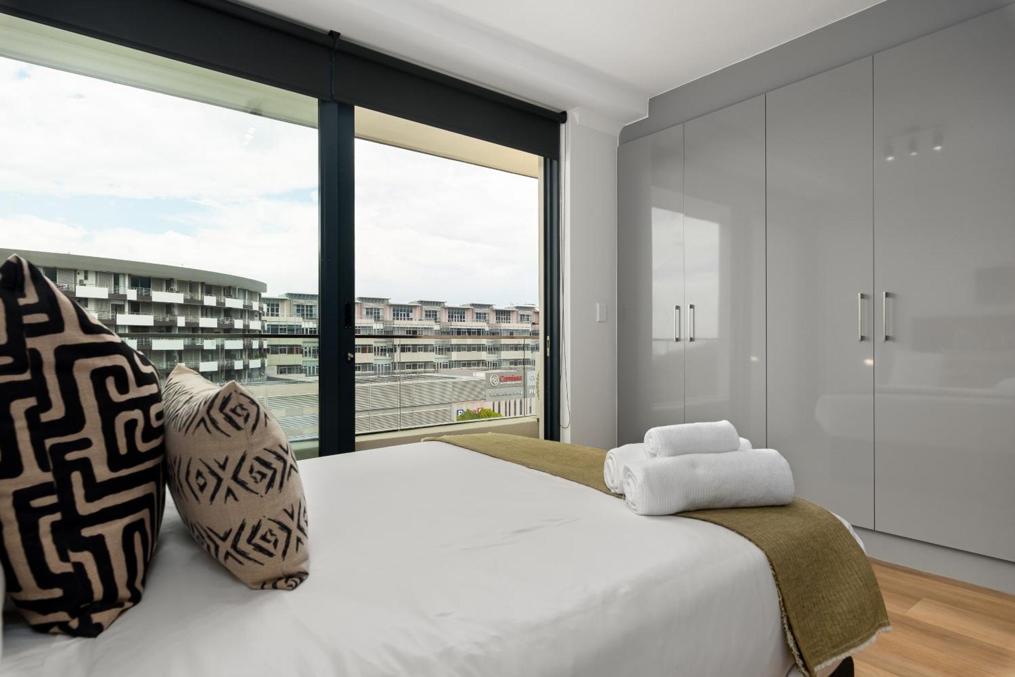 Newlands Peak Aparthotel By Totalstay Кейптаун Стая снимка